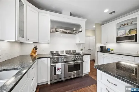 8 Forest Drive Mendham Borough NJ 07945