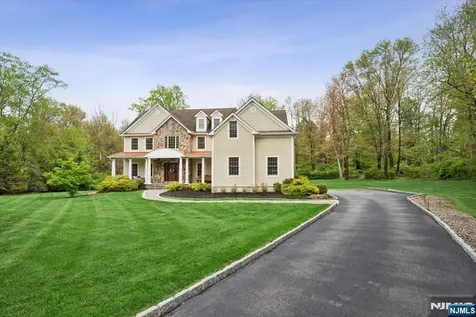 8 Forest Drive Mendham Borough NJ 07945