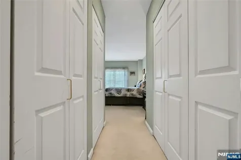 189 Forest Paramus NJ 07652