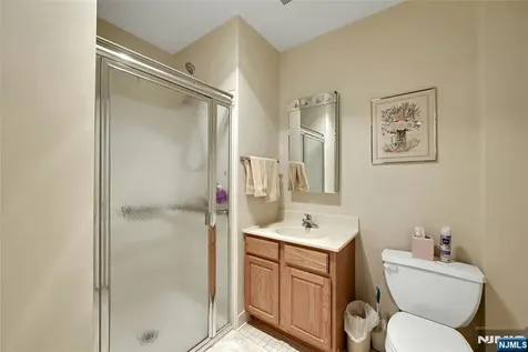 189 Forest Paramus NJ 07652
