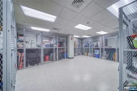 189 Forest Paramus NJ 07652