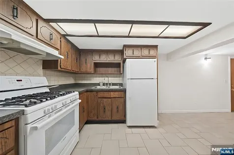 94 Maple Kearny NJ 07032