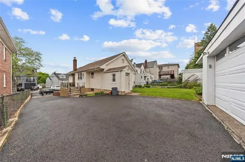 94 Maple Kearny NJ 07032