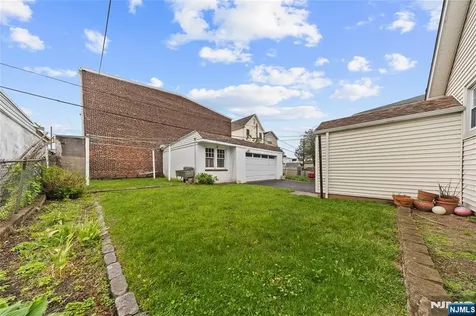 94 Maple Kearny NJ 07032