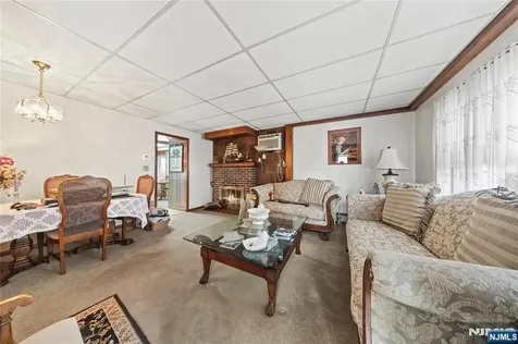 94 Maple Kearny NJ 07032
