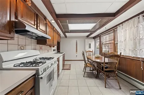 94 Maple Kearny NJ 07032
