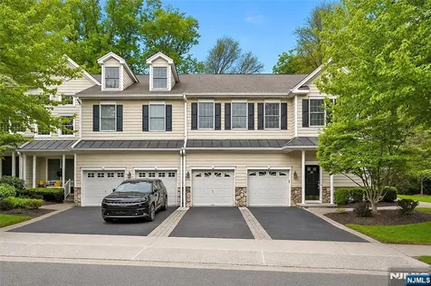 25 Woods Edge Old Tappan NJ 07675