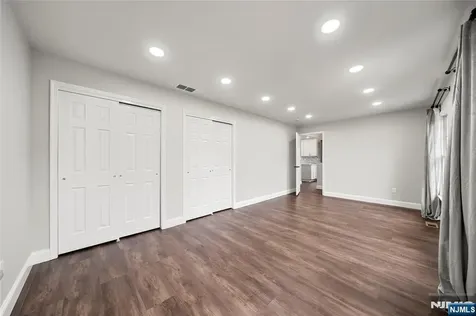 25 Woods Edge Old Tappan NJ 07675