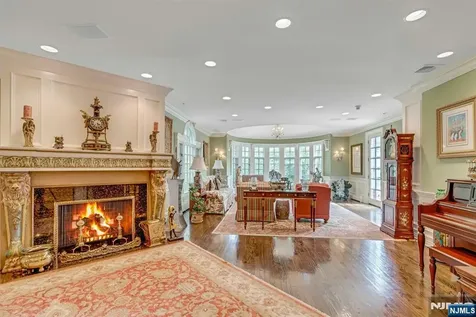 1055 High Mountain Road Franklin Lakes NJ 07417