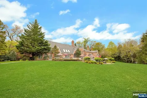 1055 High Mountain Road Franklin Lakes NJ 07417