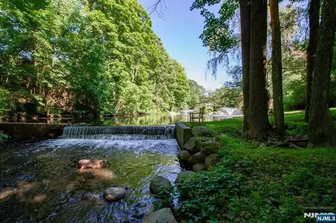 1055 High Mountain Road Franklin Lakes NJ 07417