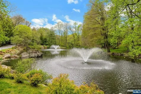 1055 High Mountain Road Franklin Lakes NJ 07417