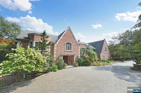 1055 High Mountain Road Franklin Lakes NJ 07417