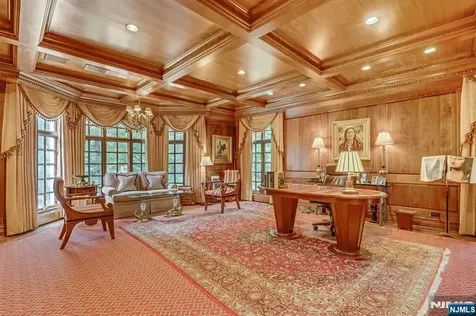 1055 High Mountain Road Franklin Lakes NJ 07417