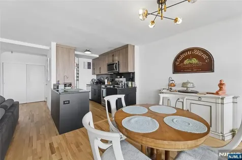 3 Horizon Road Fort Lee NJ 07024