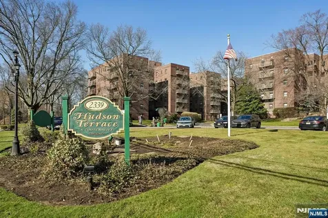 2329 Hudson Terrace Fort Lee NJ 07024