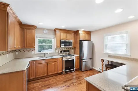 154 Milton Avenue Nutley NJ 07110