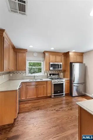 154 Milton Avenue Nutley NJ 07110
