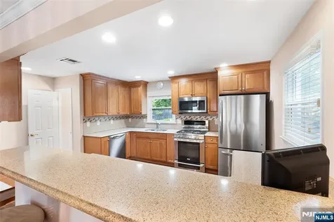 154 Milton Avenue Nutley NJ 07110