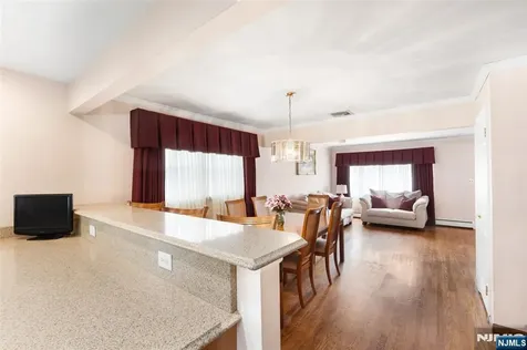 154 Milton Avenue Nutley NJ 07110