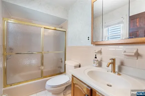 154 Milton Avenue Nutley NJ 07110