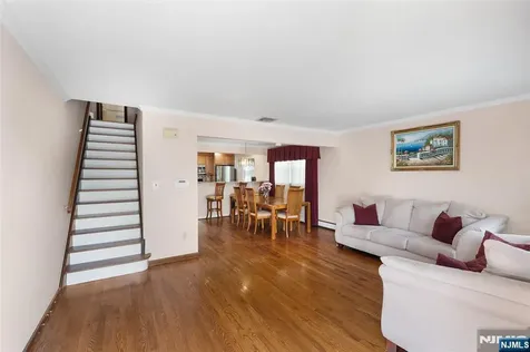 154 Milton Avenue Nutley NJ 07110