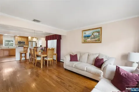154 Milton Avenue Nutley NJ 07110