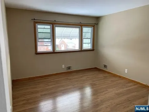 15 Bernice Place Lodi NJ 07644