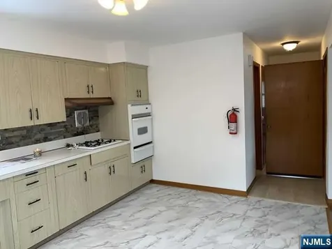 15 Bernice Place Lodi NJ 07644