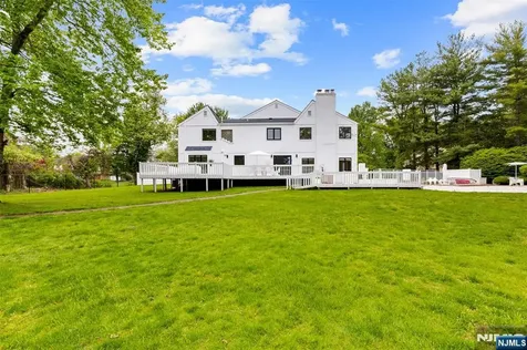 81 Greenwoods Road Old Tappan NJ 07675