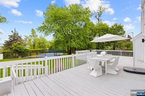 81 Greenwoods Road Old Tappan NJ 07675