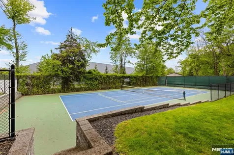 81 Greenwoods Road Old Tappan NJ 07675