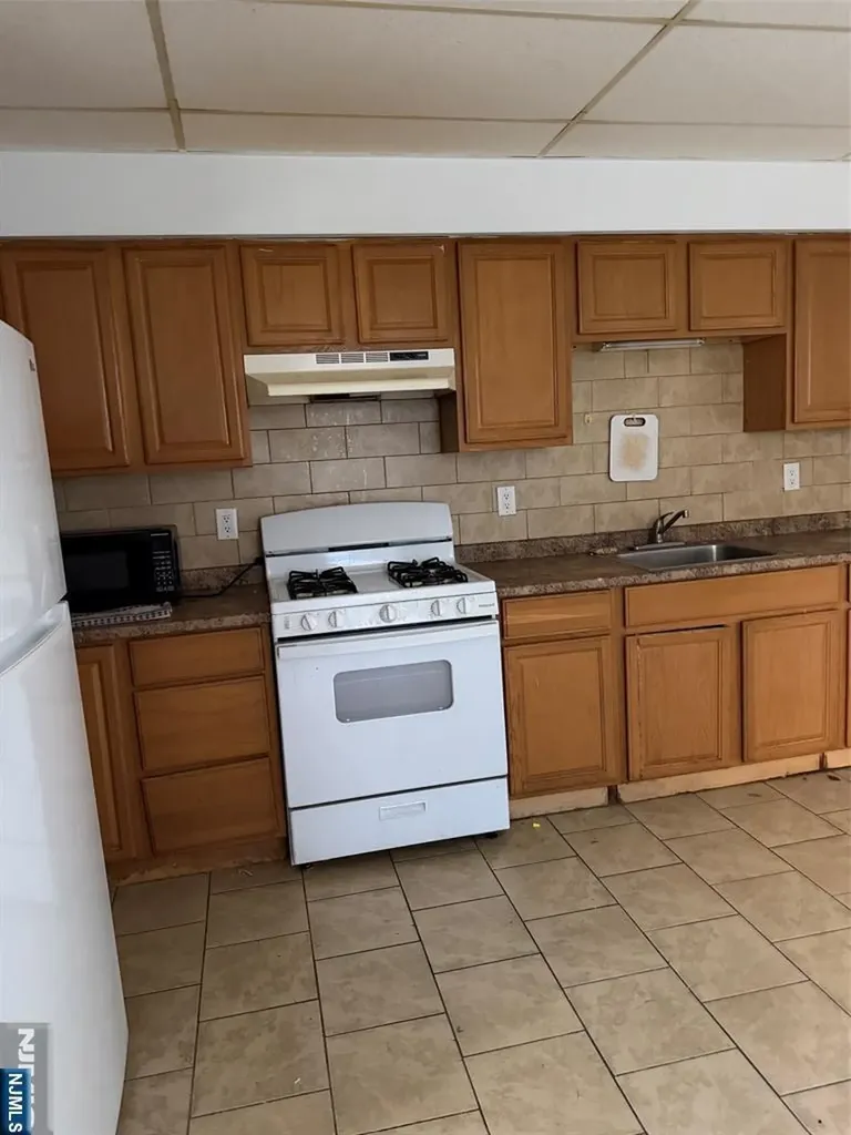 150 Park Avenue East Rutherford NJ 07073