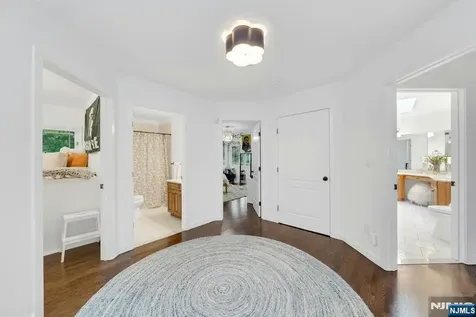 22 Fox Run Allendale NJ 07401
