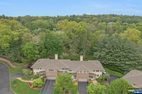 22 Fox Run Allendale NJ 07401