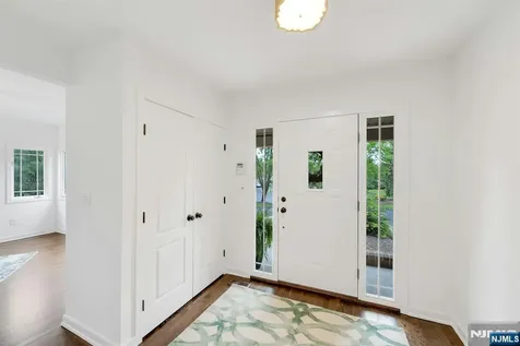 22 Fox Run Allendale NJ 07401
