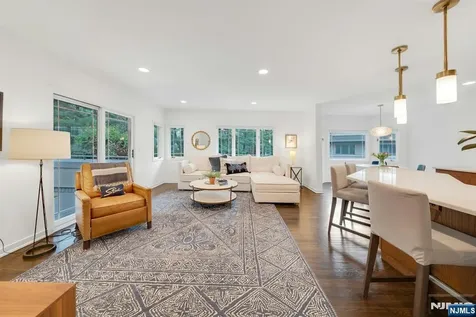 22 Fox Run Allendale NJ 07401