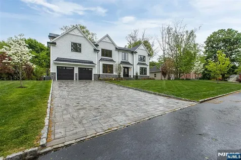 22 Northwood Avenue Demarest NJ 07627