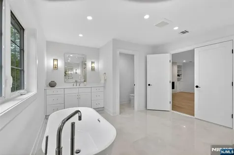 22 Northwood Avenue Demarest NJ 07627