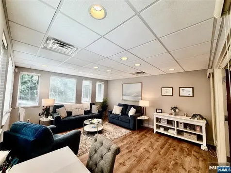 600 Godwin Avenue Midland Park NJ 07432