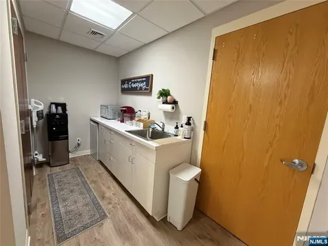 600 Godwin Avenue Midland Park NJ 07432