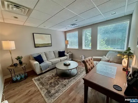 600 Godwin Avenue Midland Park NJ 07432