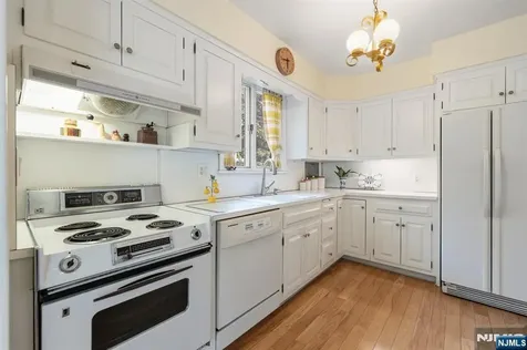 46 Kenmore Place Glen Rock NJ 07452