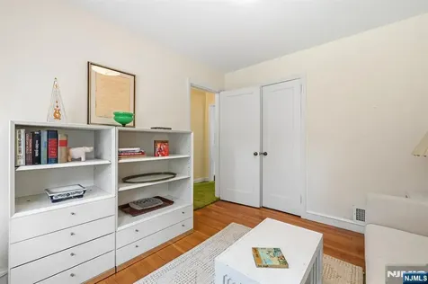 46 Kenmore Place Glen Rock NJ 07452