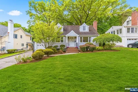 46 Kenmore Place Glen Rock NJ 07452