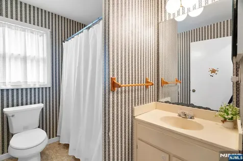 140 Papscoe Road West Milford NJ 07421