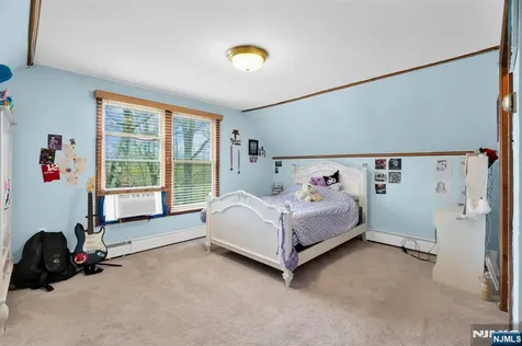 140 Papscoe Road West Milford NJ 07421