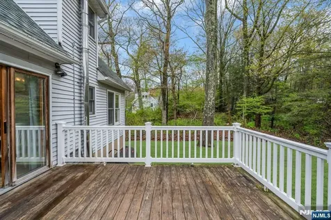 140 Papscoe Road West Milford NJ 07421