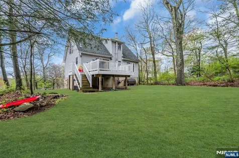 140 Papscoe Road West Milford NJ 07421