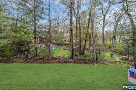 140 Papscoe Road West Milford NJ 07421
